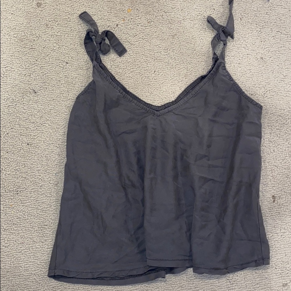 Gray tank top